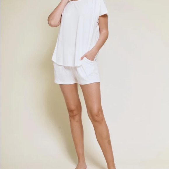 recliner Intimates & Sleepwear New Recliner White Shorts Pajamas